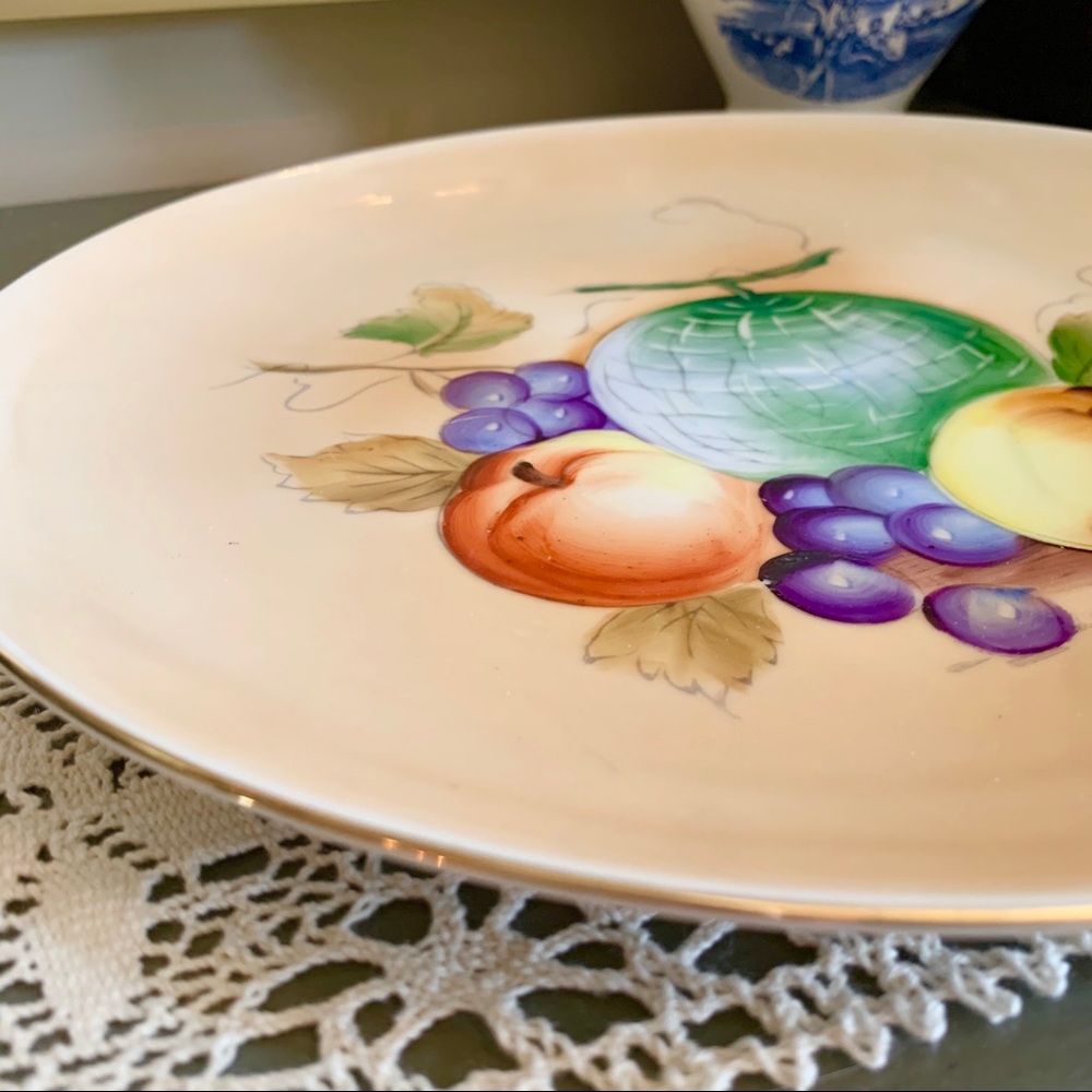 Beautiful Gold Rimmed Decorative Plate. Signed - Picture 7 of 7